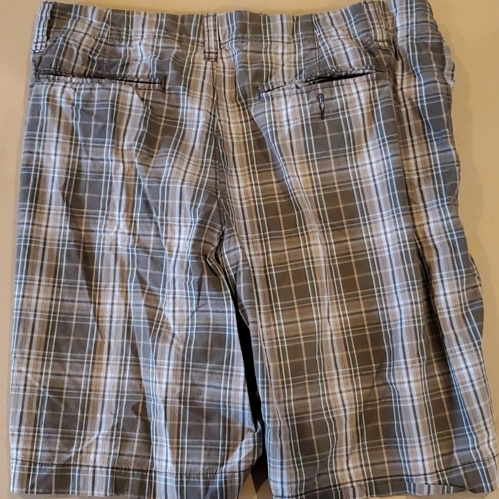Merona 36w brown plaid shorts - Picture 3 of 8